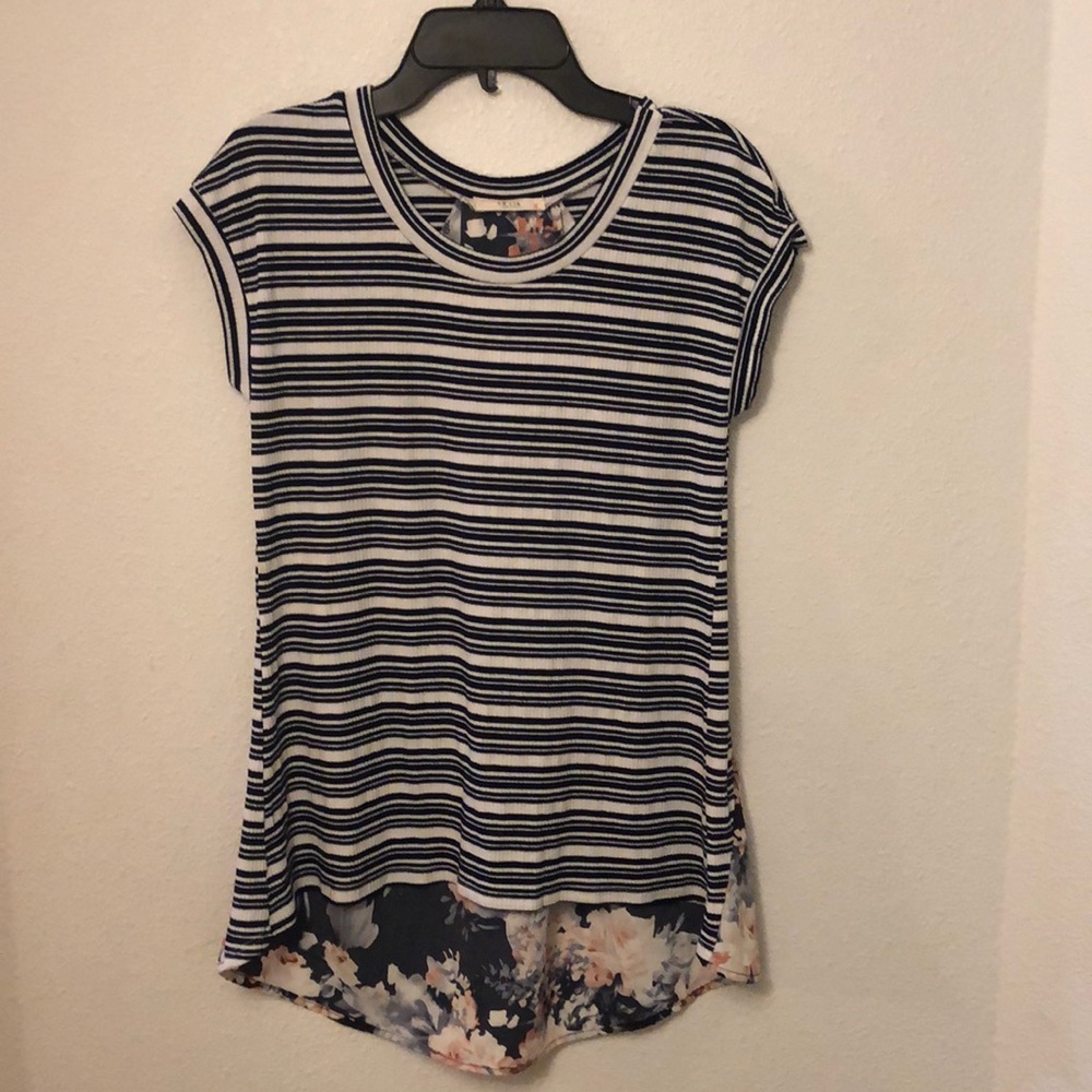 Le Lis Mixed Pattern Top - image 1